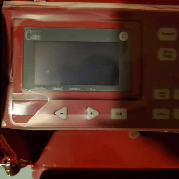 Cricut cake Machine - Picture 4 of 9